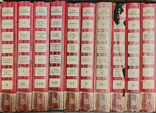 Maschere nude. Tutto il teatro.