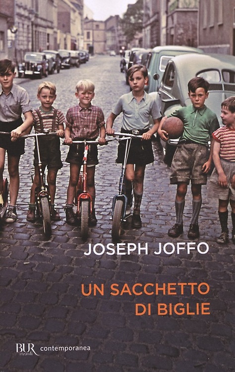 9788817062800-Un sacchetto di biglie.