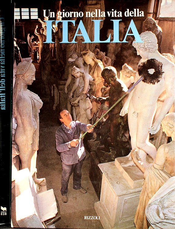 9788817244671-Un giorno nella vita dell'Italia.